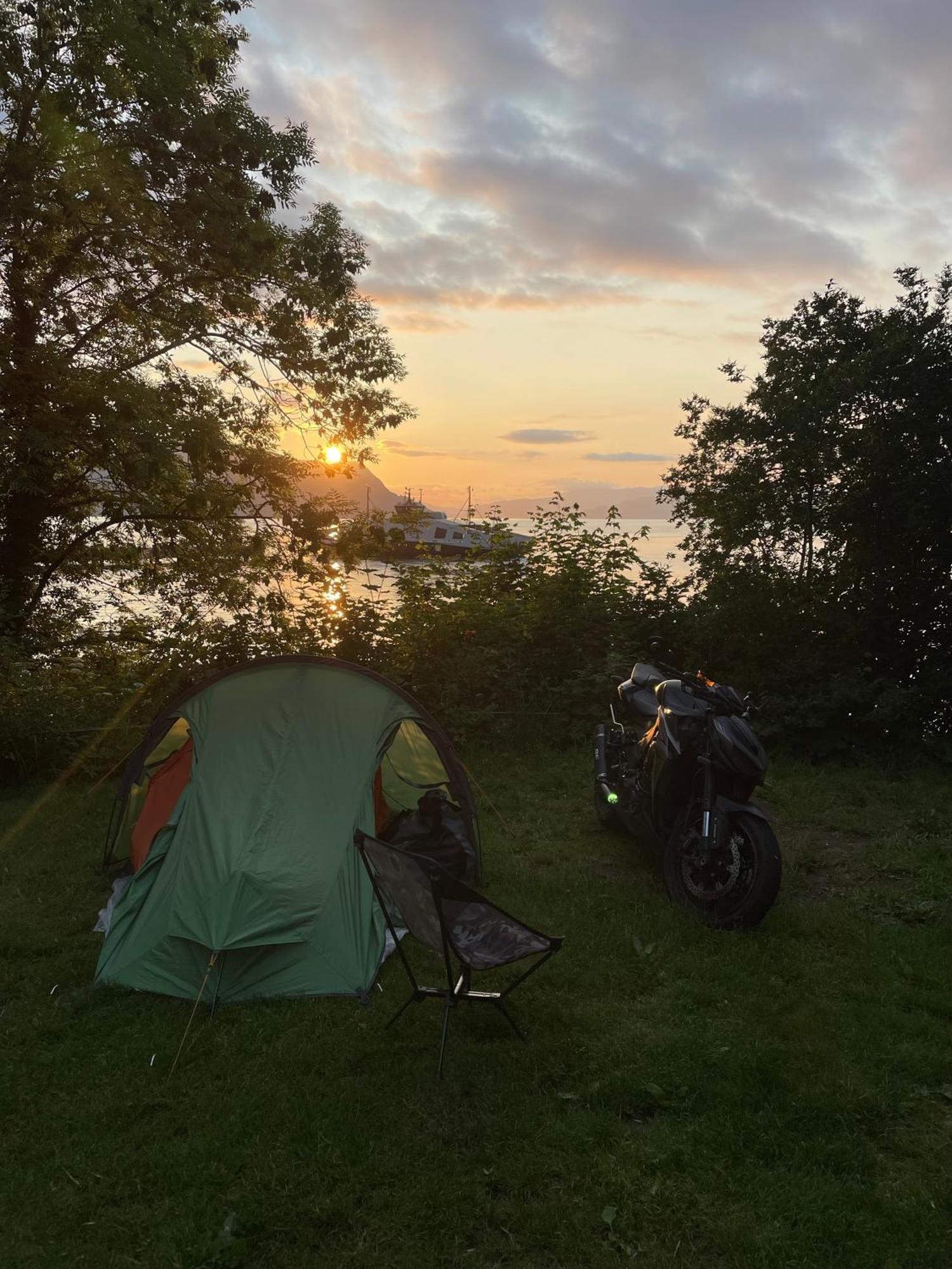 Hotel Nokling & Camping Hjelmeland Luaran gambar